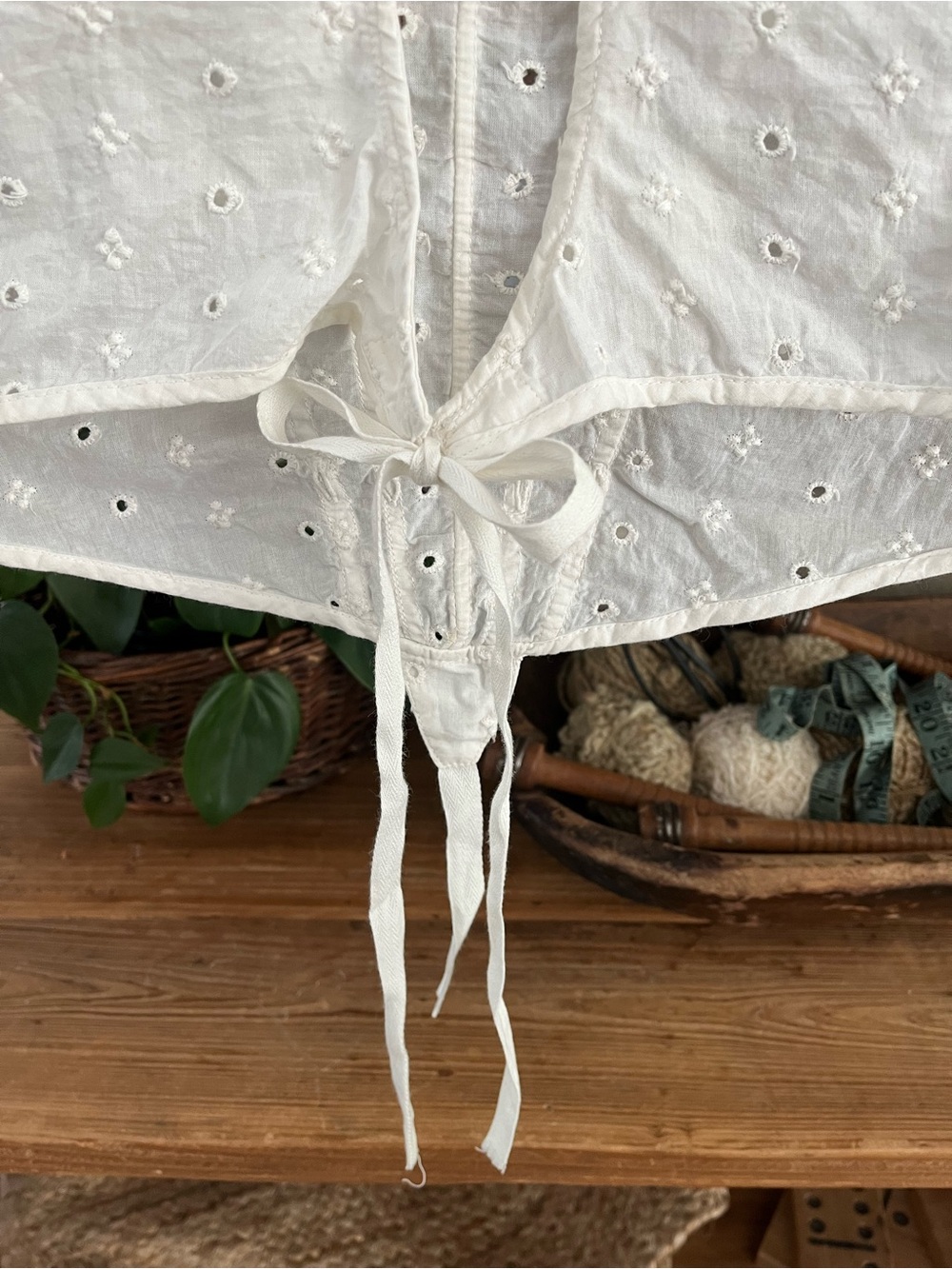 ♥️ Magnolia Pearl Eyelet Dasha Corset Top - Picture 11 of 14